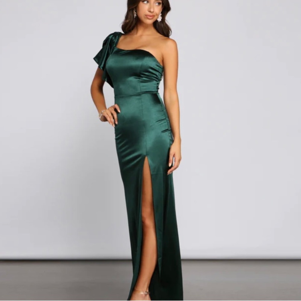 Windsor Charmaine Formal One-Shoulder Satin Hunter Green Prom Dress | BRAND NEW